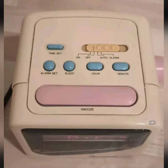 Retro Radio Shack 12-1594 Chronomatic 294 ANALOG 90sAM/FM Radio Alarm Clock - Picture 3 of 6